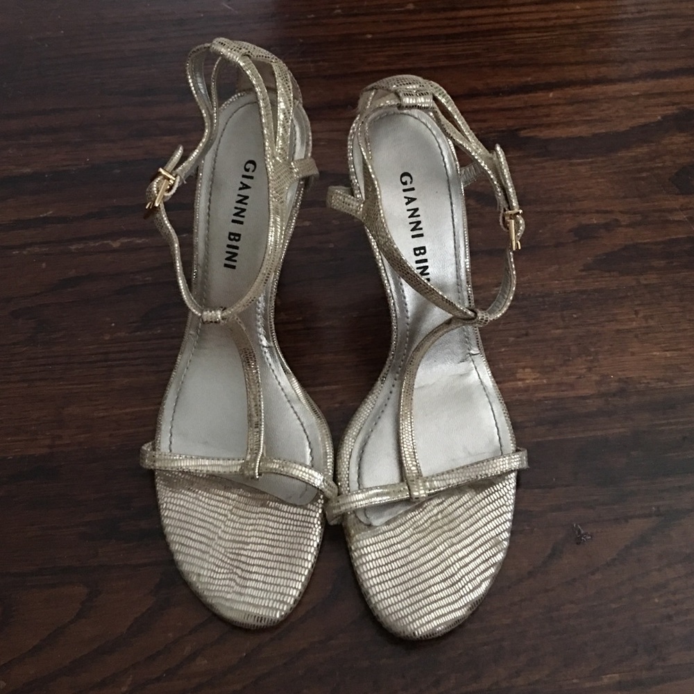 Gianni Bini gold heels